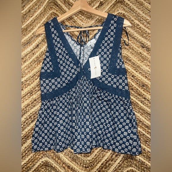 True Craft Junior's Printed V Neck Tank Top,Navy,Flowy,Size M,Brand New,NWT - Picture 1 of 9